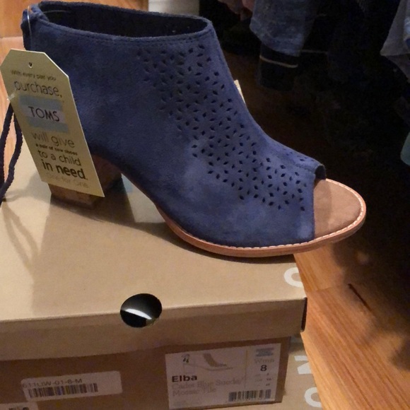 Toms Shoes - BEST PRICE on posh TOM’s Elba booties. NIB blue